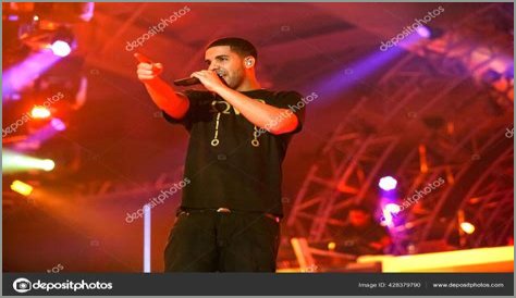 Drake Cuts Lollapalooza Argentina Live Feed Prior To His Performance